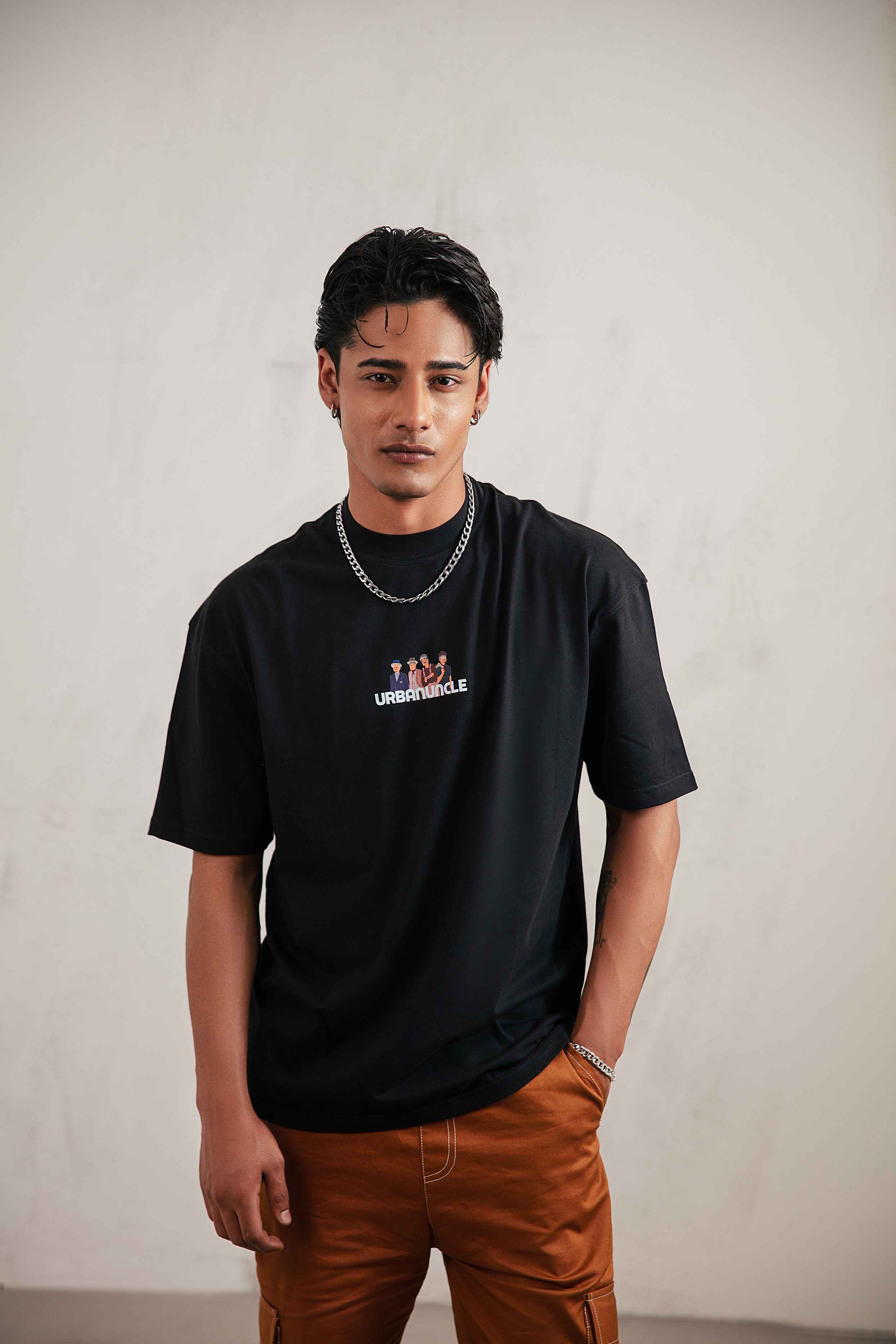 Oversize Urbanuncle Tee | Black